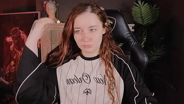 carolina elf online show from February 26, 2025, 6:08 am