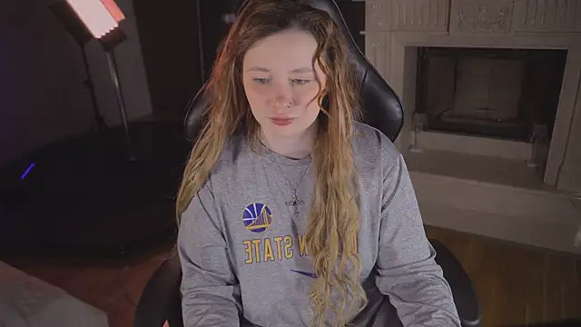 carolina elf online show from April 12, 2026, 5:44 am