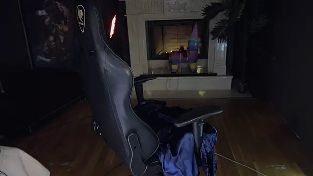 carolina elf online show from February 27, 2025, 7:19 am