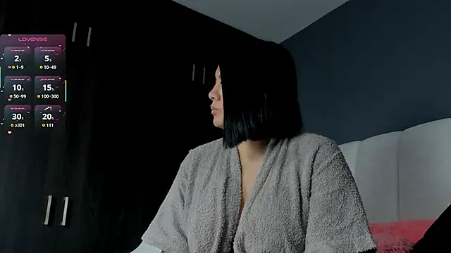 merida blue  online show from September 10, 2025, 1:21 pm