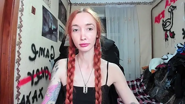 Roxy Silver online show from October 11, 2025, 9:38 pm