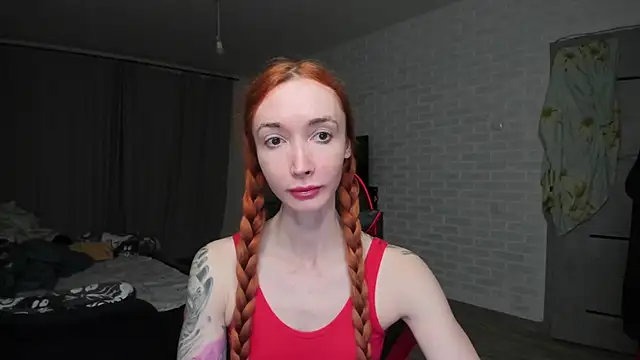 Snapshot of Roxy_Silver chatting on December 5, 2025, 4:05 pm Roxy Silver online show from December 5, 2025, 4:05 pm