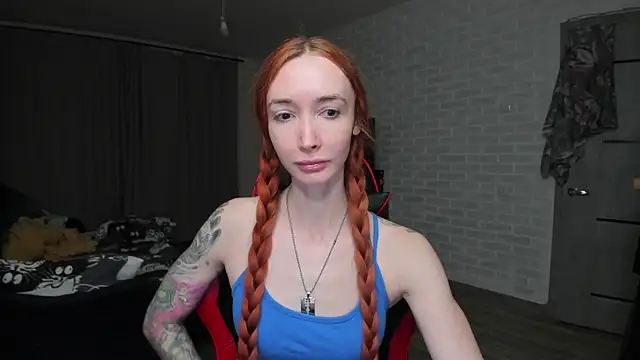 Roxy Silver online show from October 20, 2025, 8:53 pm