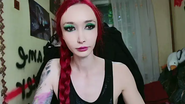 Roxy Silver online show from June 3, 2026, 1:12 pm