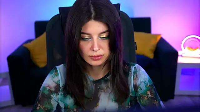 NicoleMun online show from March 4, 2025, 5:56 pm