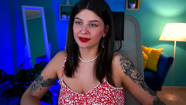 NicoleMun online show from February 18, 2025, 3:20 pm