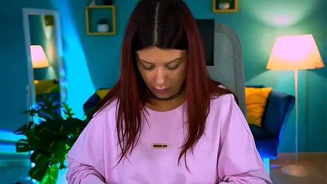 NicoleMun online show from February 13, 2026, 12:49 pm