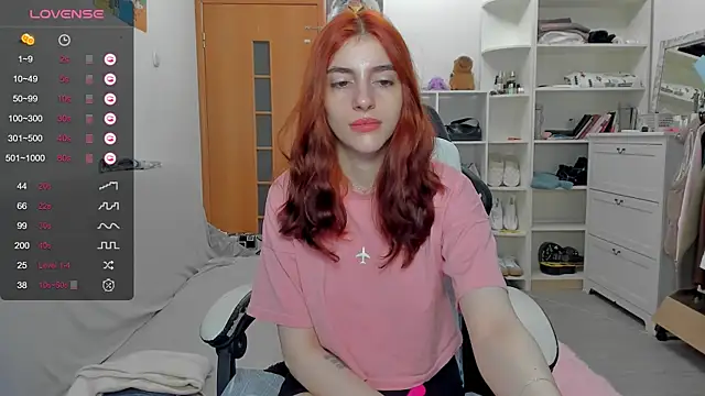 Snapshot of broosnica1 chatting on June 3, 2026, 7:42 am broosnica1 online show from June 3, 2026, 7:42 am