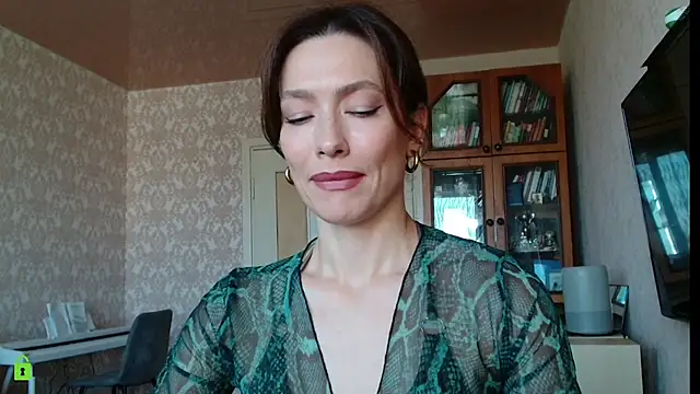 alicia spicy online show from July 23, 2026, 4:54 am