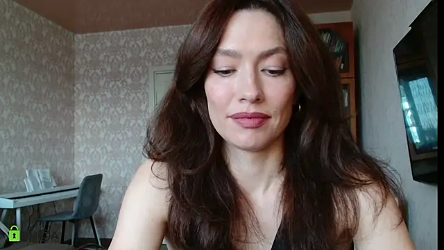 alicia spicy online show from July 24, 2026, 9:49 am