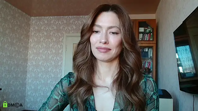 alicia spicy online show from October 8, 2025, 4:47 am