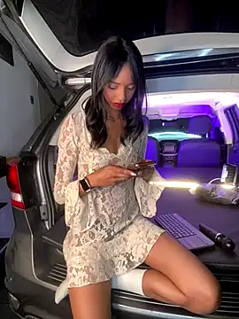 xenia golden online show from October 29, 2025, 1:43 pm