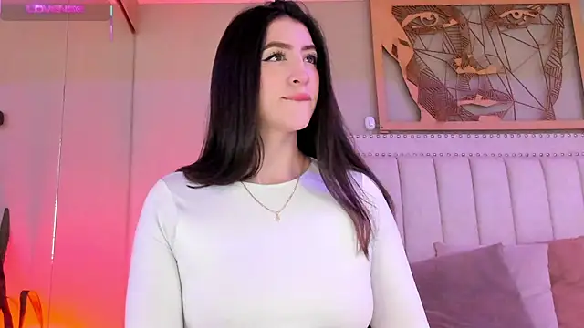  AlejaCruz  online show from October 8, 2025, 11:56 am