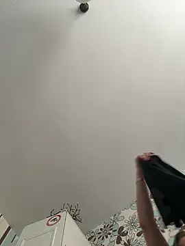 adel secret online show from March 20, 2025, 9:48 am