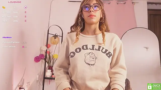 Snapshot of Miranditta chatting on October 2, 2025, 6:17 am Miranditta online show from October 2, 2025, 6:17 am