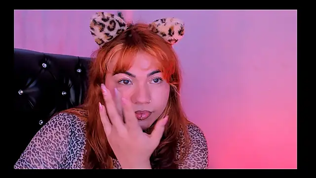 Samanta cutee online show from March 9, 2025, 2:32 pm