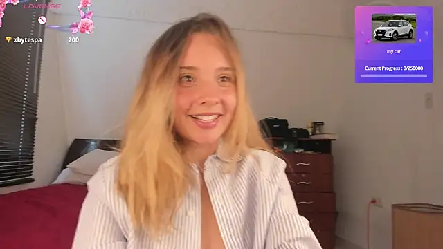 Snapshot of Sophy_Bunny chatting on May 23, 2026, 8:30 pm Sophy Bunny online show from May 23, 2026, 8:30 pm
