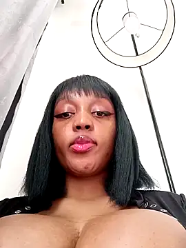 Busty Bambi online show from April 20, 2026, 11:24 am