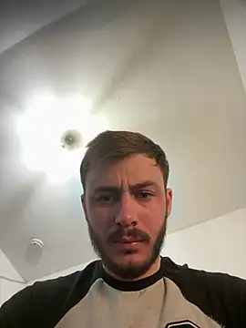 Julian128 online show from March 15, 2025, 9:49 pm