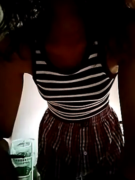 cleopatra-phaedra online show from December 21, 2024, 5:07 pm