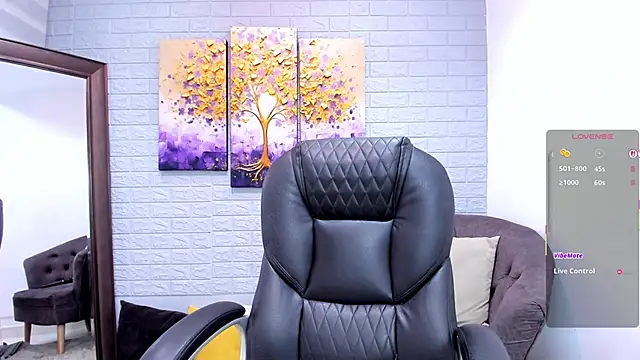  LaraMom  online show from June 2, 2026, 7:36 pm