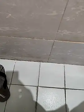 joejoe7 online show from December 1, 2025, 1:56 pm