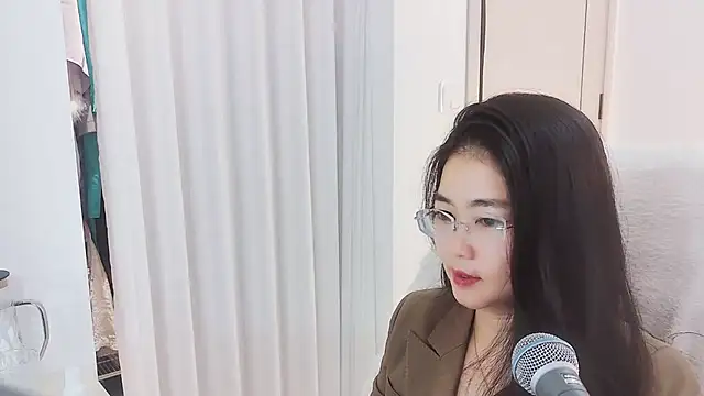 Floor oo online show from December 2, 2025, 12:29 pm