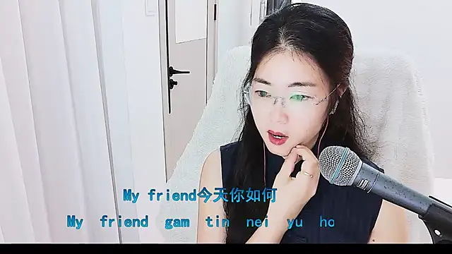 Snapshot of Floor_oo chatting on June 12, 2026, 6:55 am Floor oo online show from June 12, 2026, 6:55 am