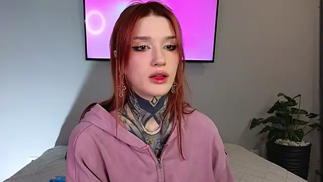 SophieInkk online show from November 7, 2025, 6:23 pm