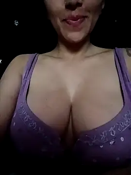 tiffani  love online show from February 21, 2026, 9:33 am