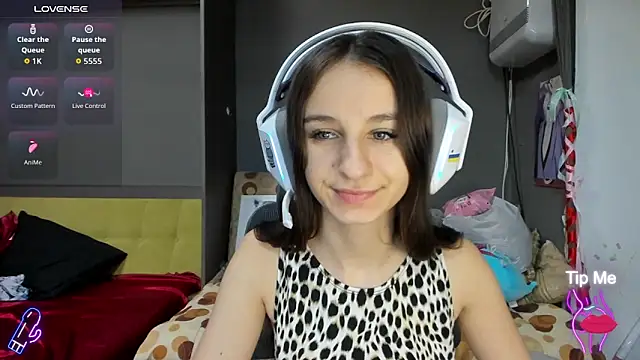  Nika Kik online show from December 21, 2025, 3:57 pm