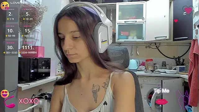  Nika Kik online show from October 9, 2025, 3:01 pm