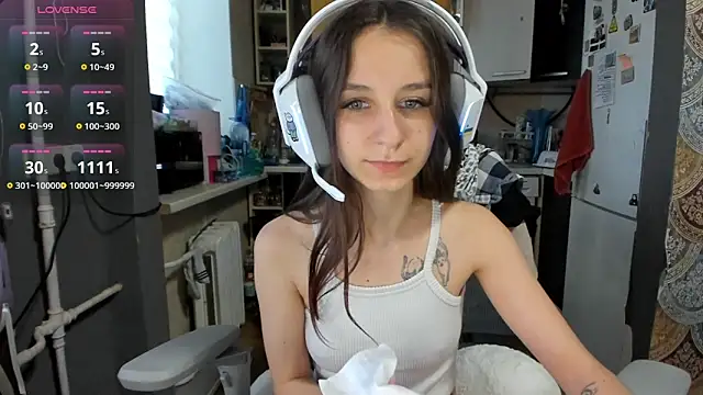  Nika Kik online show from May 14, 2026, 3:42 pm