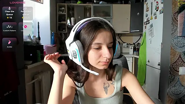  Nika Kik online show from March 10, 2026, 1:04 pm