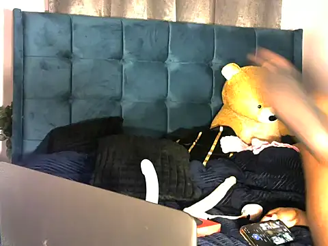 Snapshot of Petite_lexii chatting on November 12, 2025, 3:21 am Petite lexii online show from November 12, 2025, 3:21 am