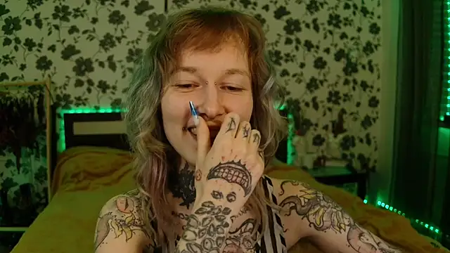 Littlespacemouse online show from October 19, 2025, 8:33 pm