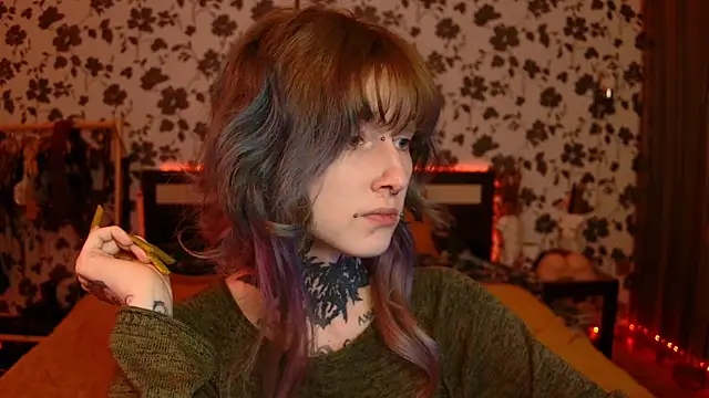 Littlespacemouse online show from September 13, 2025, 4:51 pm