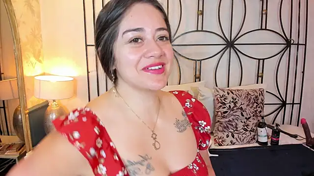 nahomi sweett online show from September 26, 2025, 11:06 am