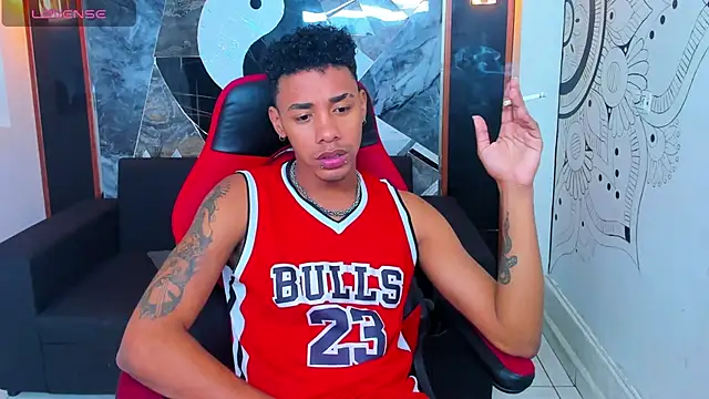 Hottwinkguys online show from March 2, 2025, 9:52 pm