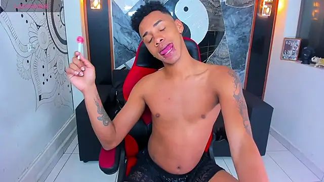 Hottwinkguys online show from March 5, 2025, 11:16 pm