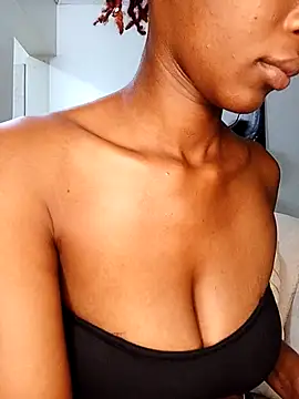 Ayrella02 online show from November 25, 2025, 11:59 pm