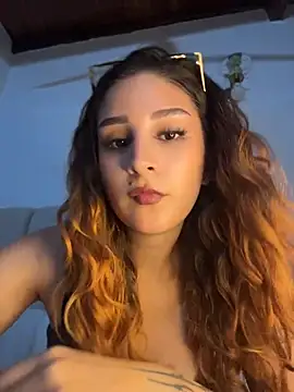 Mon Cherry online show from April 15, 2026, 1:11 am