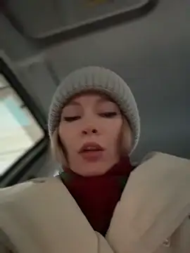 Snapshot of LavenderHot chatting on February 23, 2026, 2:02 am LavenderHot online show from February 23, 2026, 2:02 am