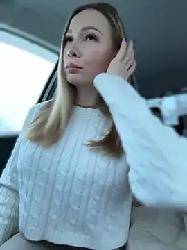 Snapshot of LavenderHot chatting on January 12, 2026, 2:51 am LavenderHot online show from January 12, 2026, 2:51 am