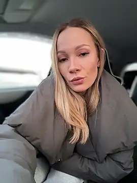 Snapshot of LavenderHot chatting on December 18, 2025, 2:49 am LavenderHot online show from December 18, 2025, 2:49 am