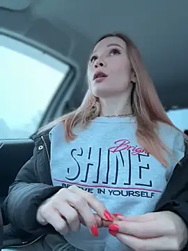 Snapshot of LavenderHot chatting on February 20, 2026, 1:35 am LavenderHot online show from February 20, 2026, 1:35 am