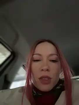 Snapshot of LavenderHot chatting on February 13, 2026, 2:33 am LavenderHot online show from February 13, 2026, 2:33 am