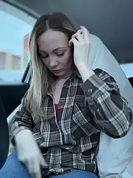 Snapshot of LavenderHot chatting on January 10, 2026, 2:51 am LavenderHot online show from January 10, 2026, 2:51 am