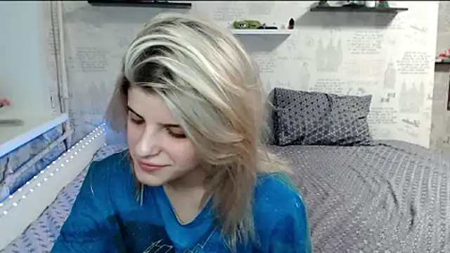 AleksandraFlores online show from March 27, 2026, 5:14 pm