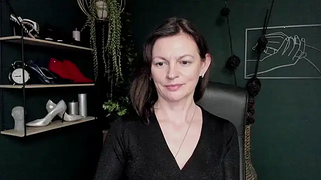 Snapshot of VivianWILD chatting on March 14, 2025, 1:24 pm VivianWILD online show from March 14, 2025, 1:24 pm